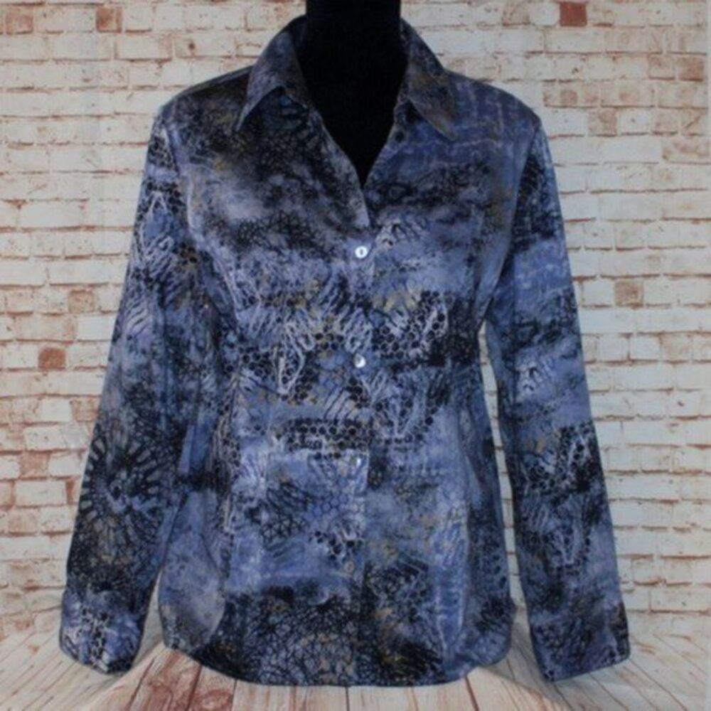 Chico's Blue Floral Animal Print Button Up Size 1